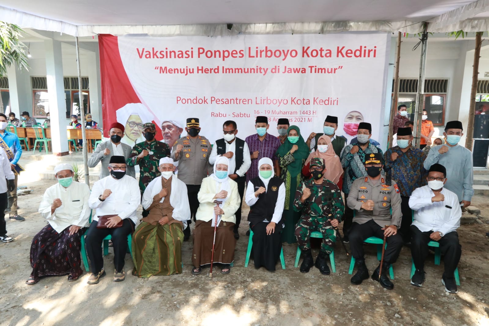 Ribuan Santri Ponpes Lirboyo Disuntik Vaksin