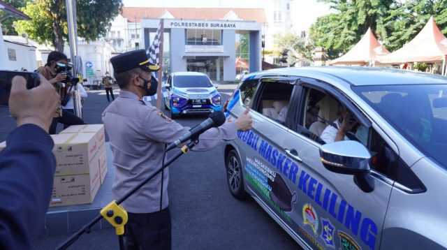 Mobil Masker Keliling Beroperasi di Kota SurabayaMobil Masker Keliling Beroperasi di Kota Surabaya