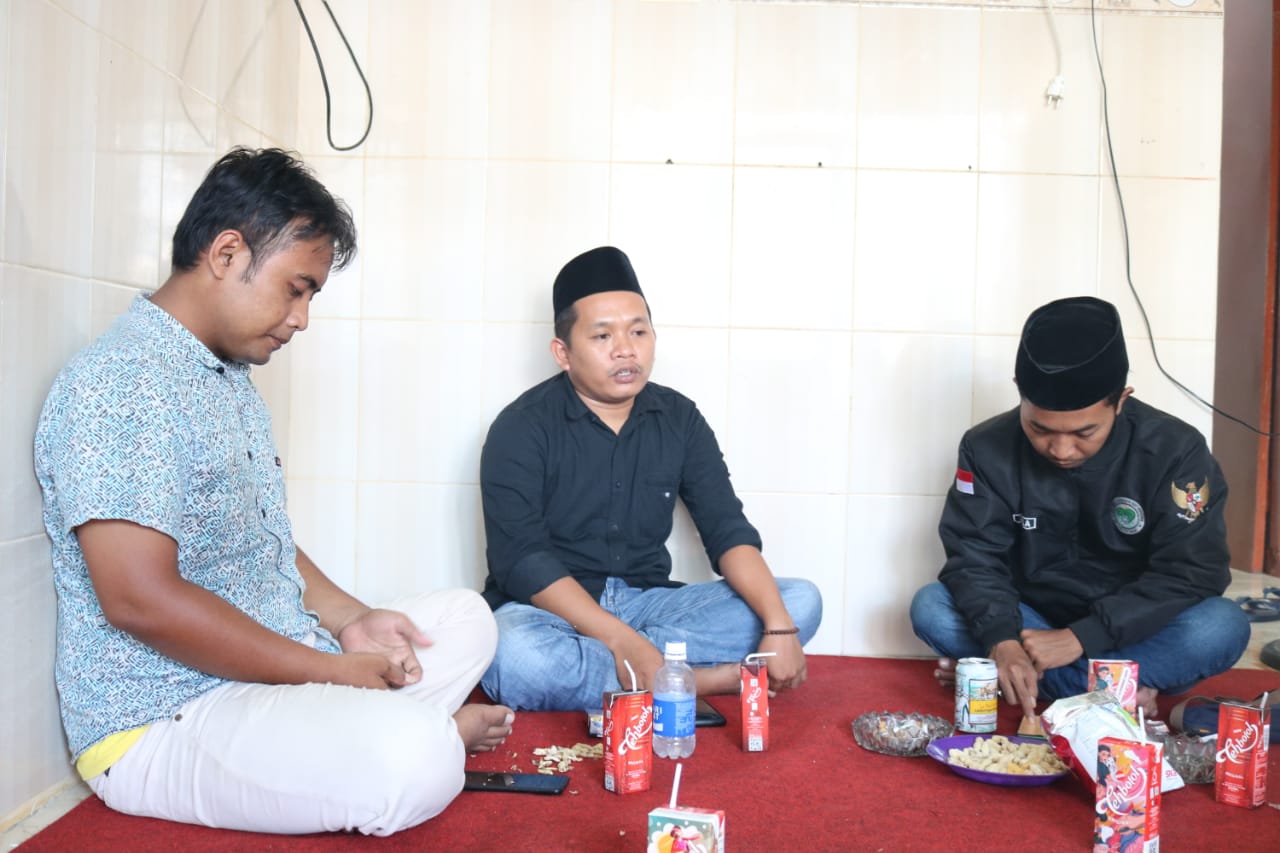 Bincang Santai dengan Ketua IPNU, DPC PWRI Sumenep Ajak Pelajar NU Berinovasi