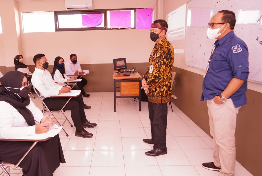 Tinjau Pelaksanaan CAT SKD CPNS, Ini Pesan Sekda Edy Kepada Para Peserta