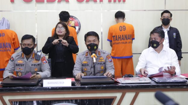 Polda Jatim Grebek Kantor Pinjol Ilegal di Surabaya dan Sidoarjo