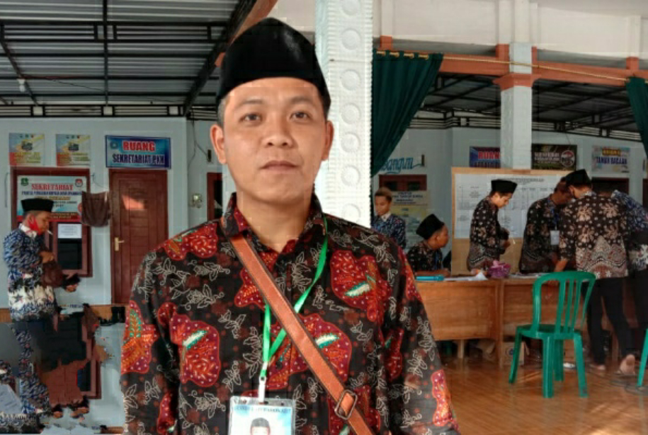 Cakades Almarhum Menang Telak di Pilkades Rubaru