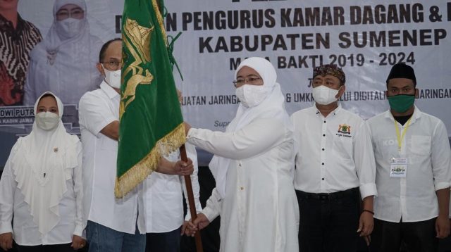 Hadiri Pelantikan Pengurus Kadin Sumenep, Ini Harapan Bupati Achmad Fauzi