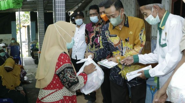 Terdampak Banjir, 43 Keluarga di Kecamatan Gapura Dapat Bantuan dari Pemerintah