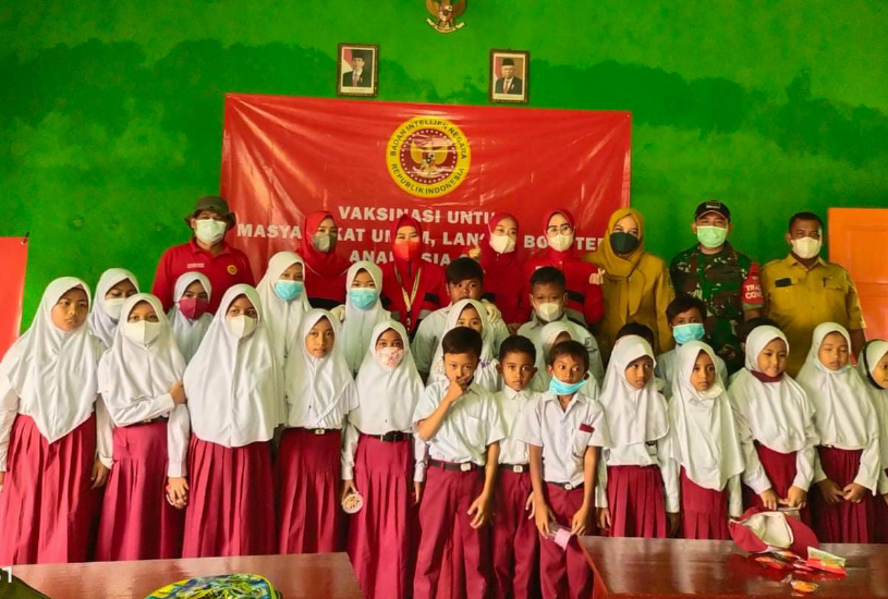 BIN Bersama Dinkes Sumenep Gelar Vaksinasi di SDN 1 Pragaan Laok