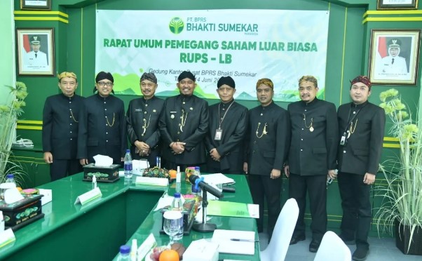 Resmi Jabat Dirut BPRS, Hairil Fajar Target Tingkatkan PAD