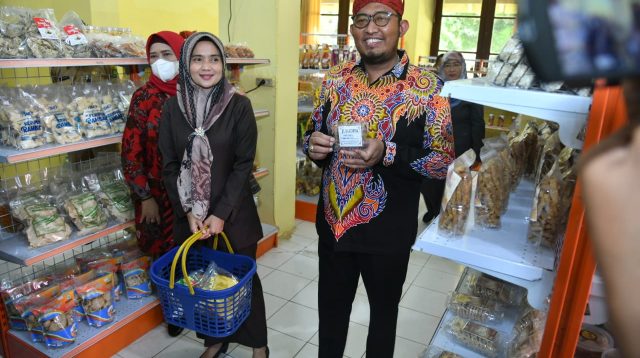 Bupati Sumenep Resmikan Mal UMKM