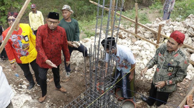 Bupati Sumenep Letakkan Batu Pertama Pembangunan Gedung KH Abdul Wahab Hasbullah