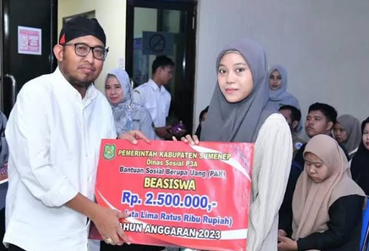 Beasiswa Pendidikan, Cara Pemkab Sumenep Tingkatkan SDM dan Tekan Angka Kemiskinan