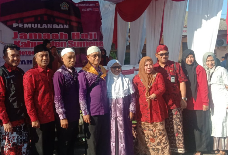 Puji Fasilitas Saat di Tanah Suci, Dirut BPRS Bhakti Sumekar: Luar Biasa