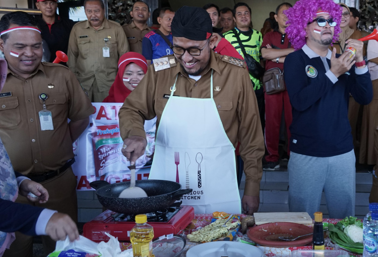 Lomba Masak dan Lelang Mie Goreng Meriahkan Semarak Kemerdekaan Pemkab Sumenep