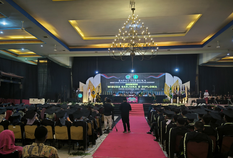 Gelar Wisuda ke XX, STKIP PGRI Sumenep Usung Tema Mengabdi Untuk Negeri