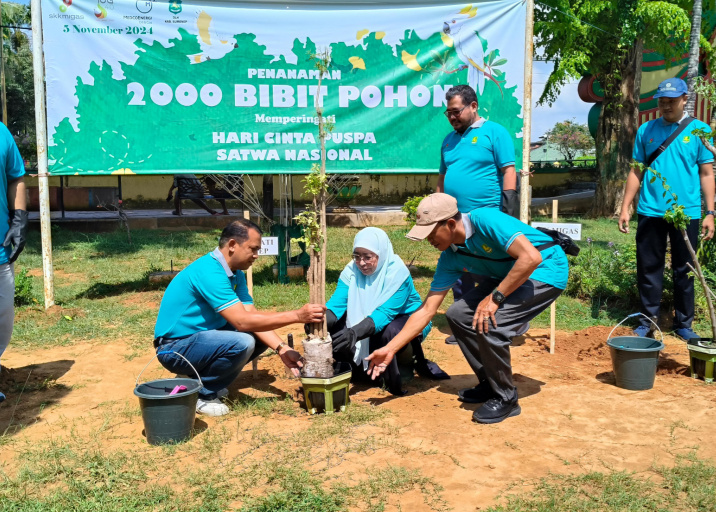 Komitmen Lestarikan Lingkungan, Pemkab Sumenep Tanam Ribuan Pohon