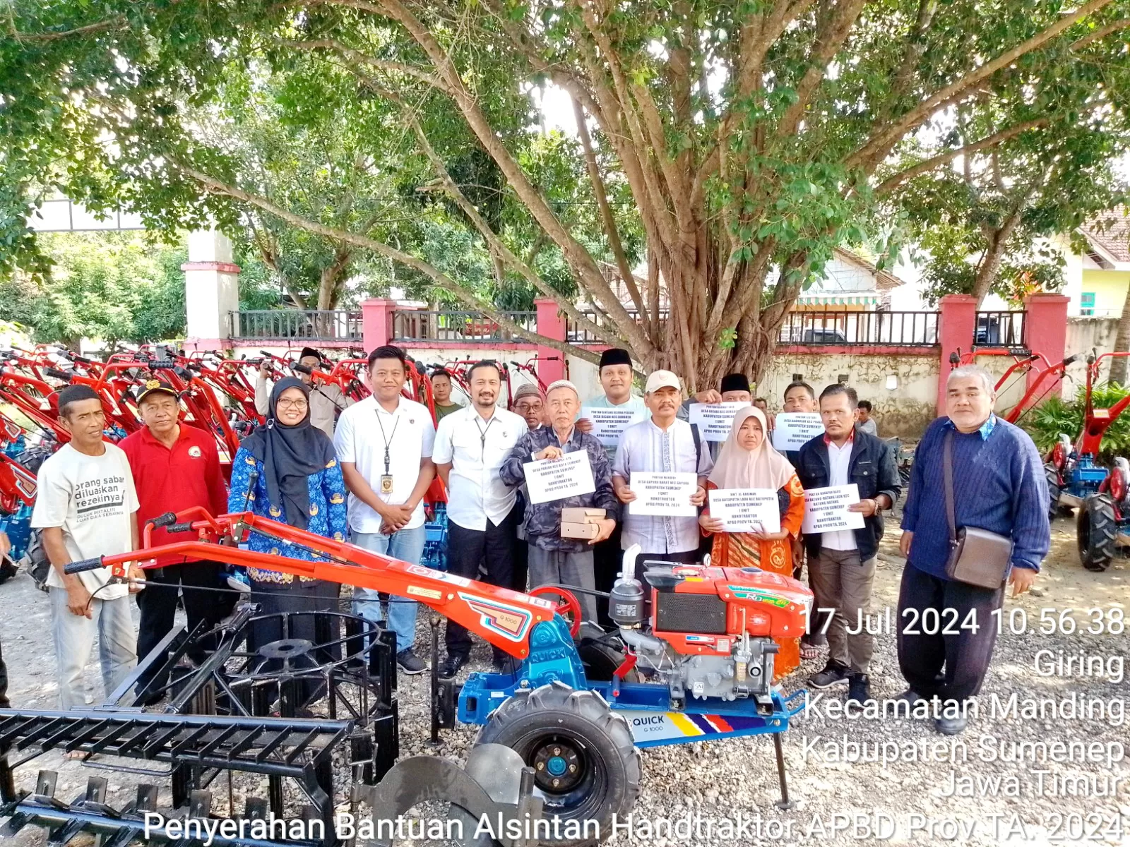 DKPP Sumenep Salurkan Bantuan Hand Traktor Bagi Petani