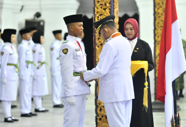 Bupati Sumenep Kukuhkan Paskibraka 2026, Tekankan Tanggung Jawab dan Integritas